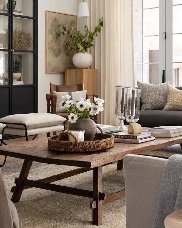 Instagram post from vlastarinteriors. This post is in position 2.